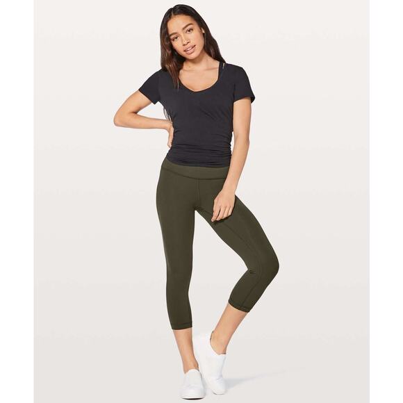 Lululemon Wunder Under Crop (Hi-Rise) Luxtreme 21" Size: 4 - Picture 2 of 7